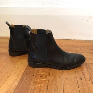Everlane The Modern Chelsea Boot, black, size 7